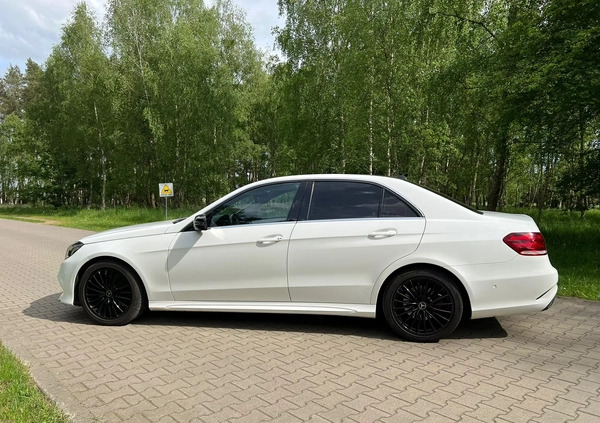 Mercedes-Benz Klasa E cena 82000 przebieg: 178900, rok produkcji 2014 z Szczecin małe 106